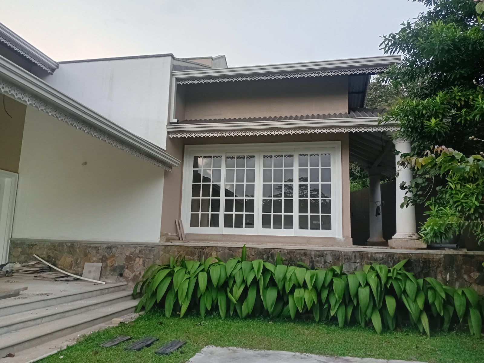 Luxury 4 Bedroom Villa on 112 Perches in Ahangama at Near Ahangama