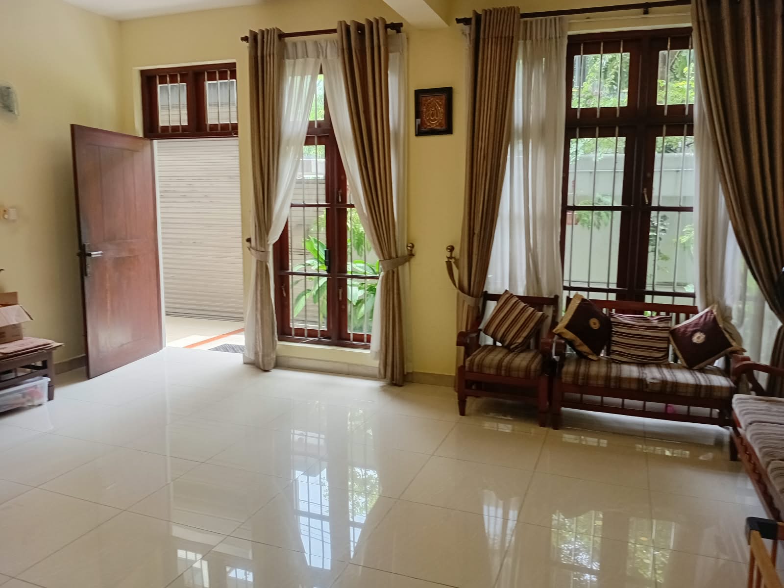 8 Bedroom House for Lease in Colombo 05 at Colombo 05